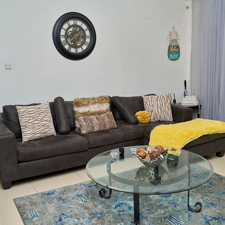 Caribbean Estates, 10 Mins From The Beach, Beautiful Gated Community Portmore Exteriör bild