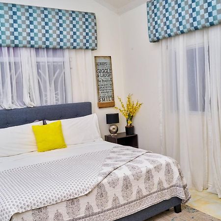 Caribbean Estates, 10 Mins From The Beach, Beautiful Gated Community Portmore Exteriör bild
